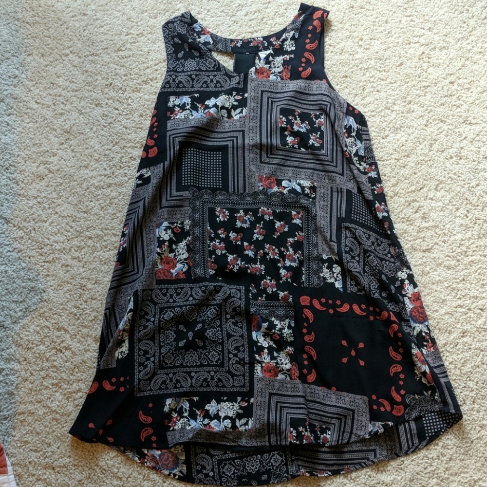 Francesca's black flowy dress